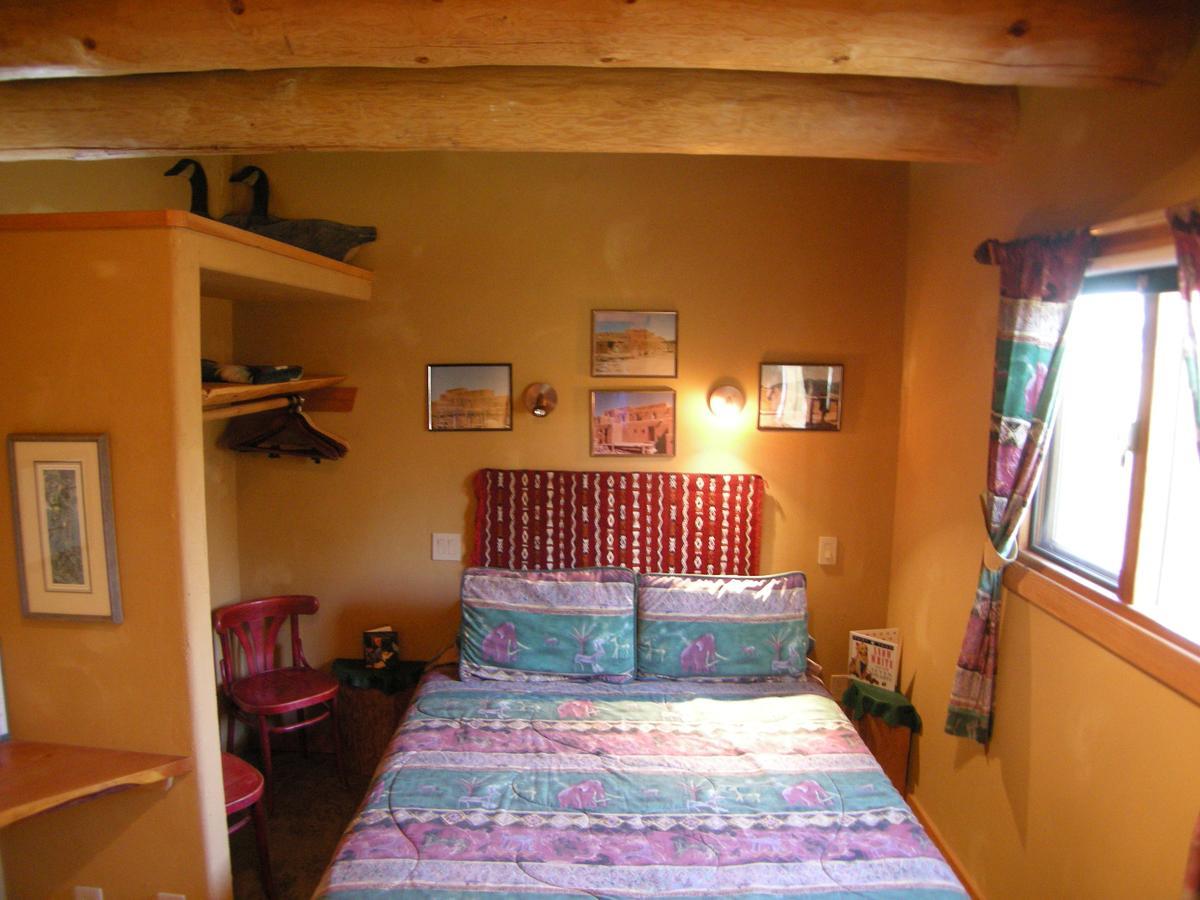 Bighorn Ridge Guesthouse Okanagan Falls Bagian luar foto